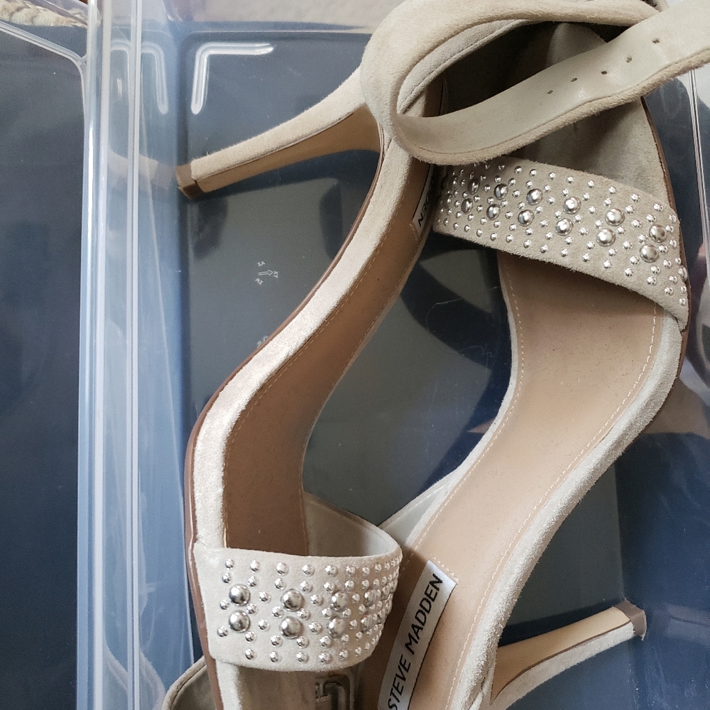 Steve Madden peep toe sandals